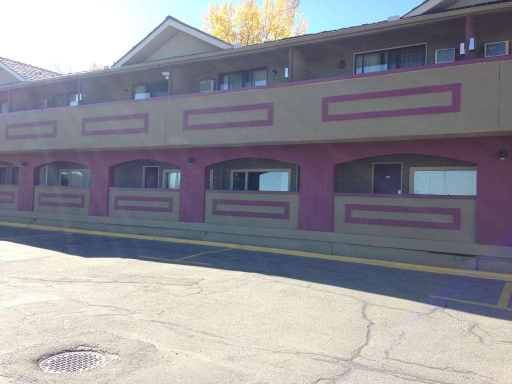 Canadas Best Value Inn Chinook Station YYC Exteriér fotografie