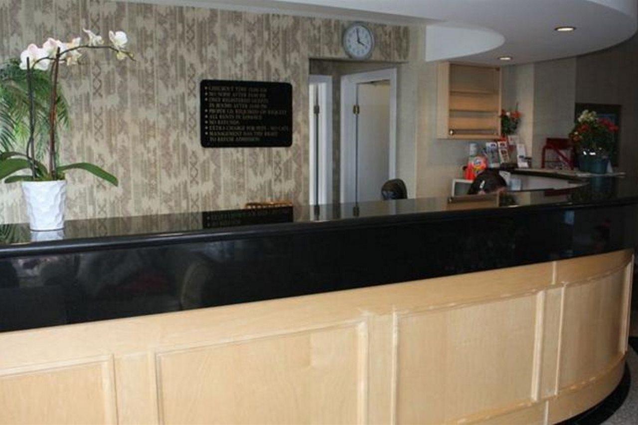 Canadas Best Value Inn Chinook Station YYC Exteriér fotografie
