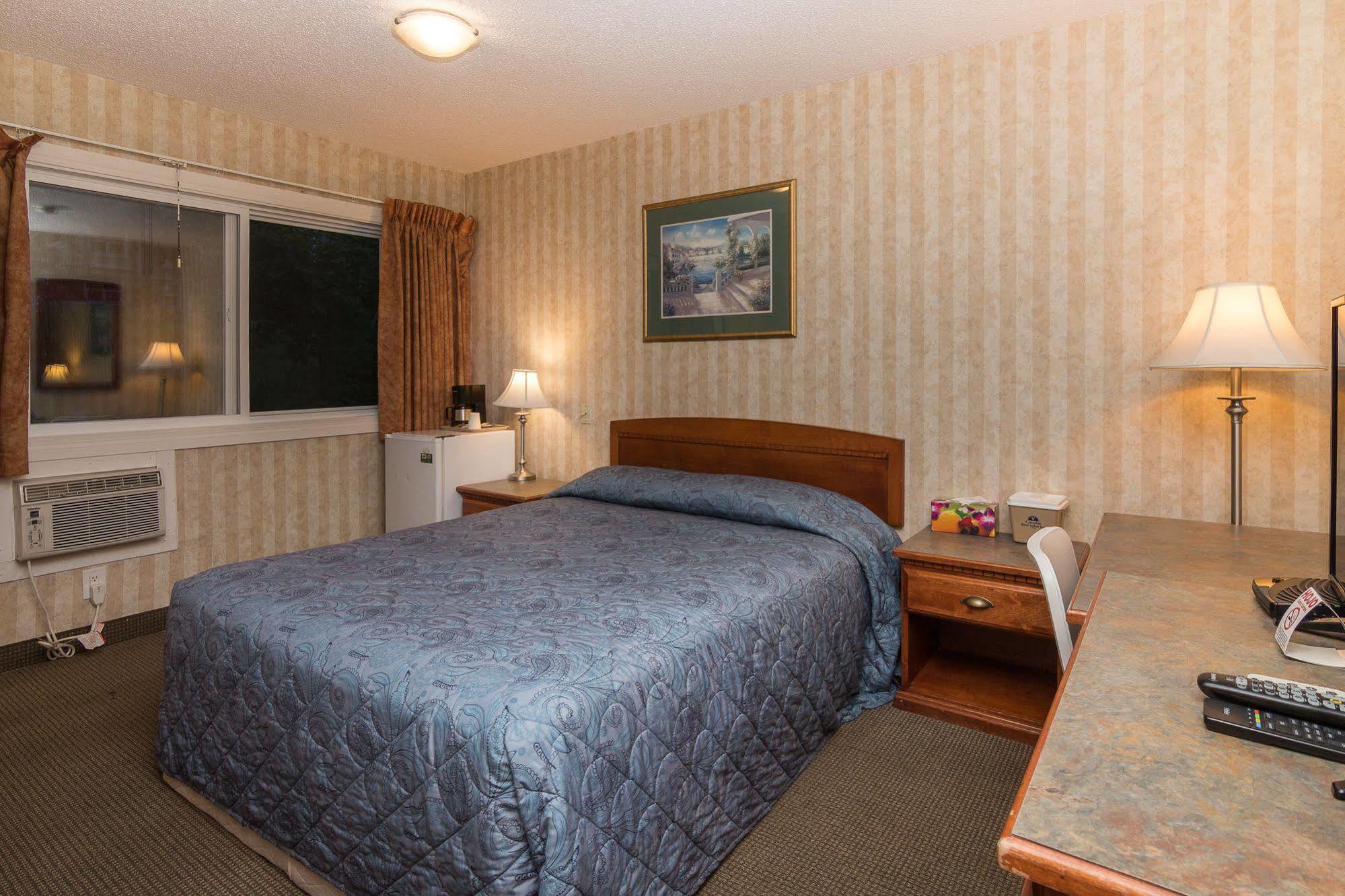 Canadas Best Value Inn Chinook Station YYC Exteriér fotografie