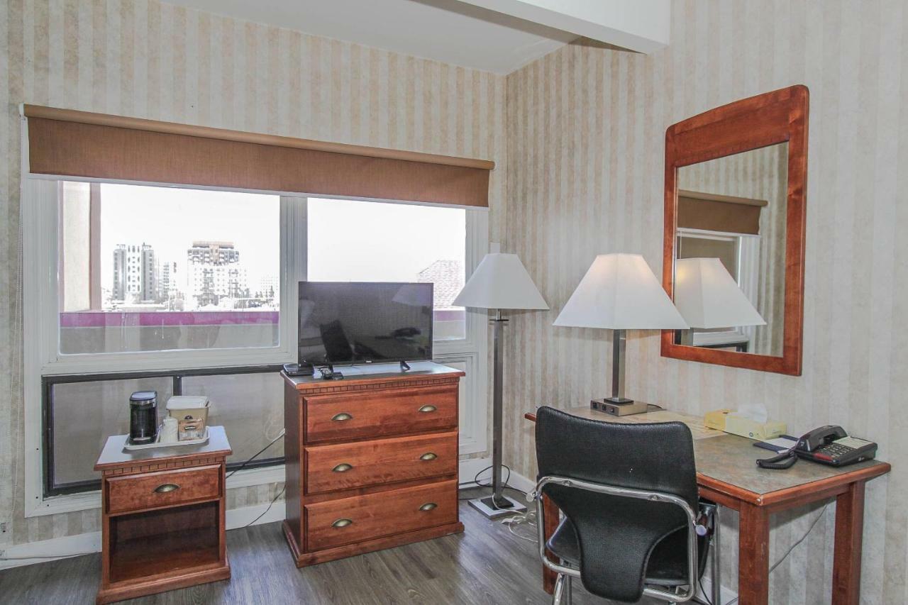 Canadas Best Value Inn Chinook Station YYC Exteriér fotografie